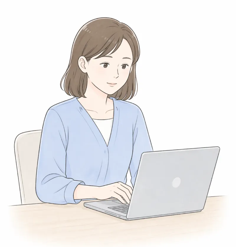 パソコンで作業を行う女性スタッフのイメージ